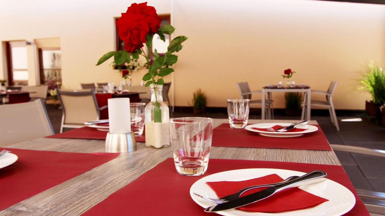 Hotel Gasthof Adler Ульм Екстер'єр фото