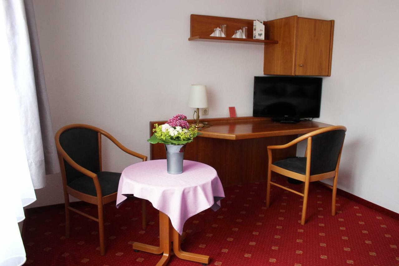 Hotel Gasthof Adler Ульм Екстер'єр фото