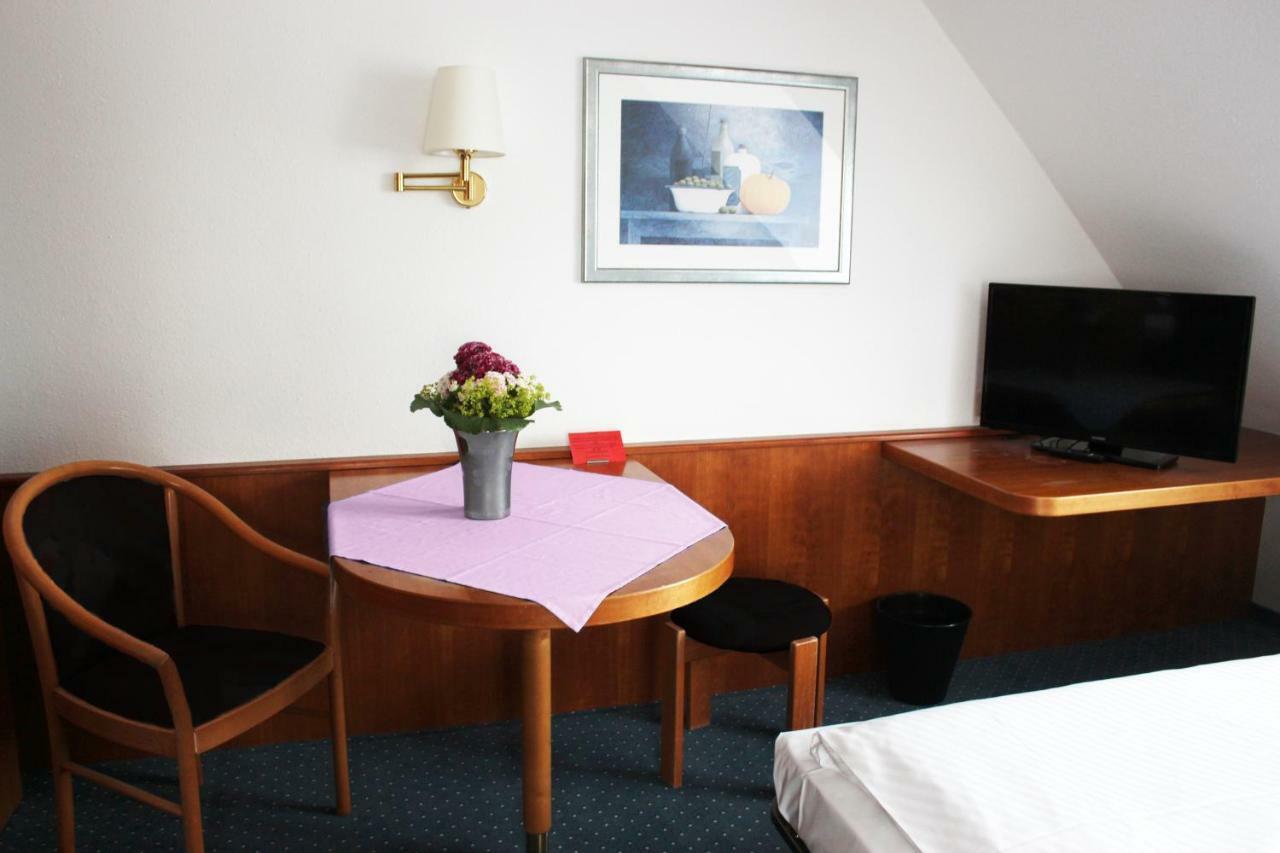 Hotel Gasthof Adler Ульм Екстер'єр фото