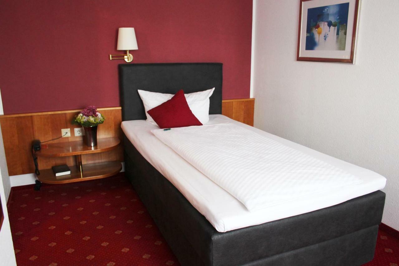 Hotel Gasthof Adler Ульм Екстер'єр фото
