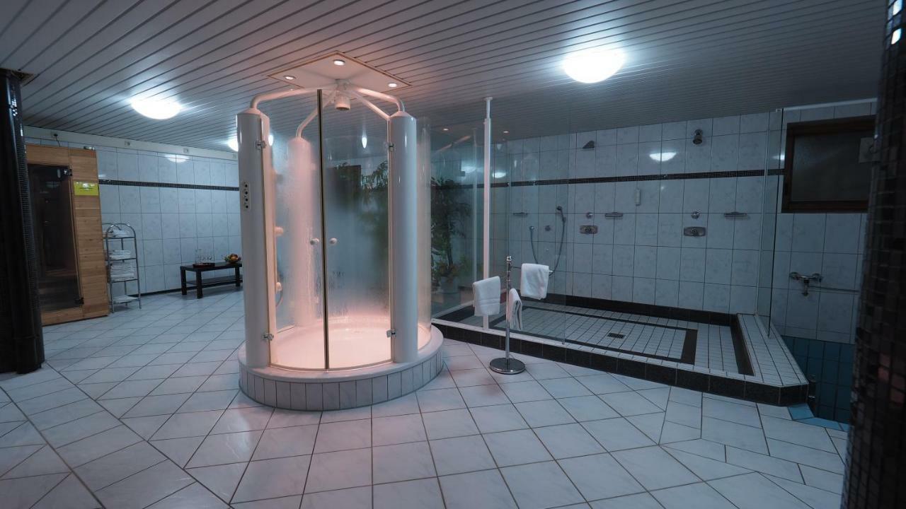 Hotel Gasthof Adler Ульм Екстер'єр фото